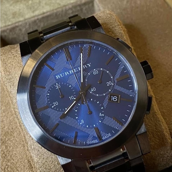 Burberry Men’s Large Check Gray Ion-Plated Stainless Steel Watch
Swiss… - Picture 7 of 13